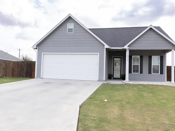 1912 Lynn St, El Campo, TX 77437