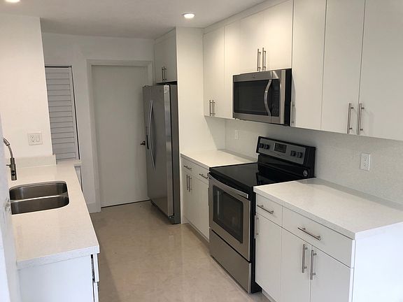 3rd image of 231 NW 36th Ave #0