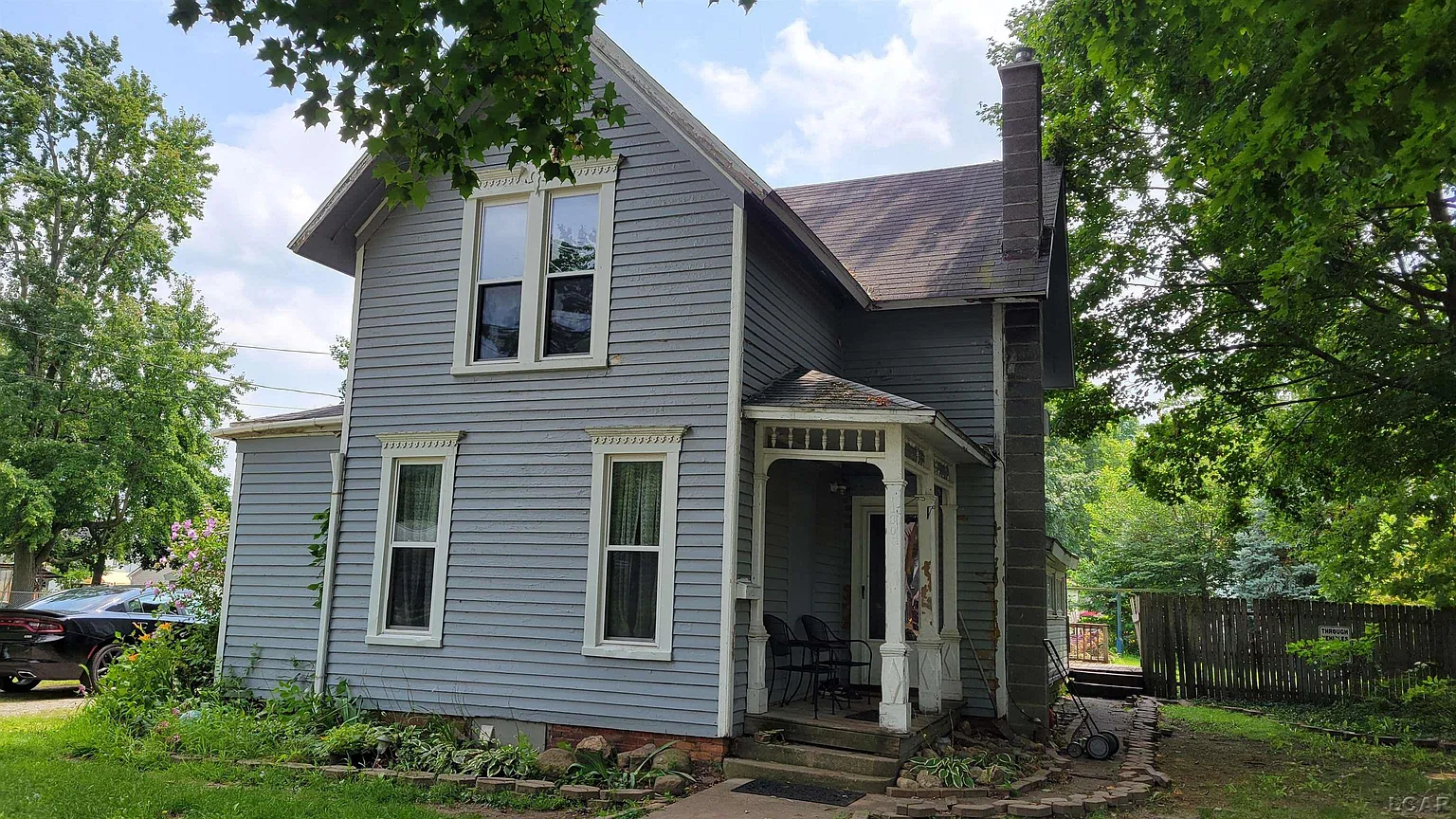 130 E Union St photo 1