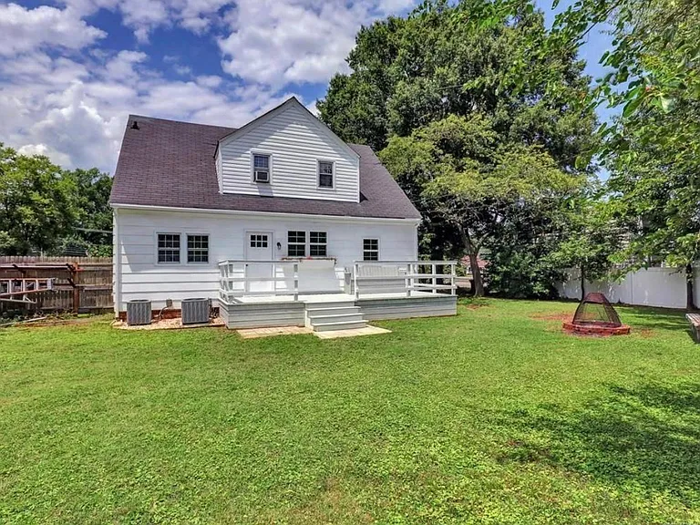 2608 Grant St — Photo 19