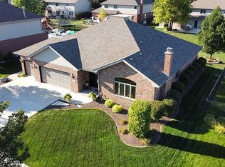 9018 Redcastle Dr, Tinley Park, IL 60487