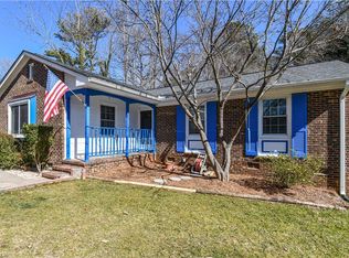 5208 Bayberry Ln, Greensboro, NC 27455
