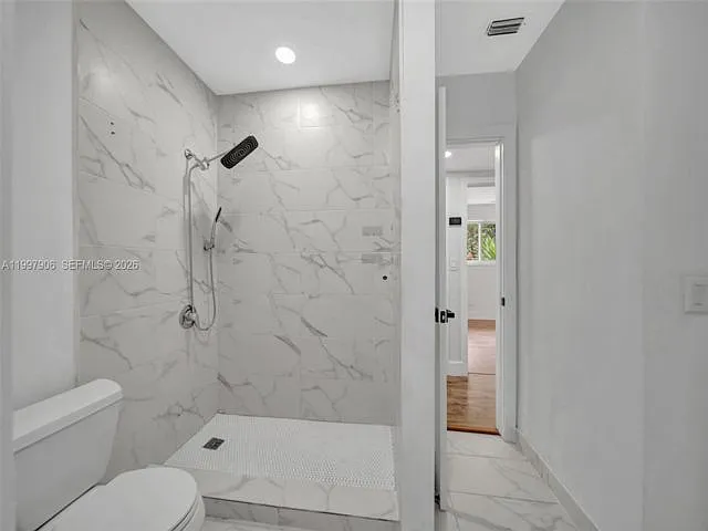 15010 NE 7th Ave — Photo 10