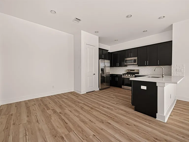 8821 Hollister Pine Ct — Photo 10