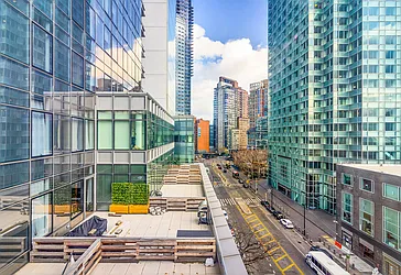 Rented by New York Casas Ltd.