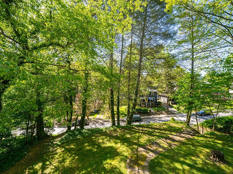 24 Robindale Ave #1 — Photo 13