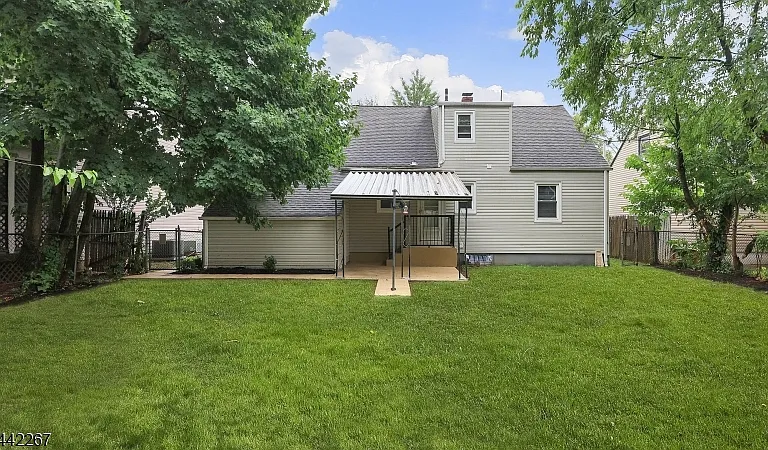 1751 Mountain Ave — Photo 22