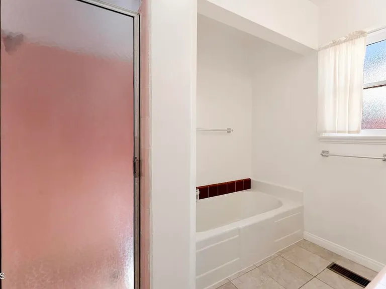 2254 Queensberry Rd — Photo 13