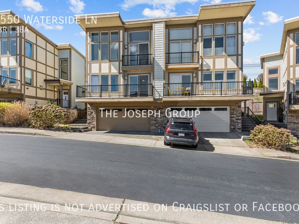 2550 Waterside Ln, Bremerton, WA 98312