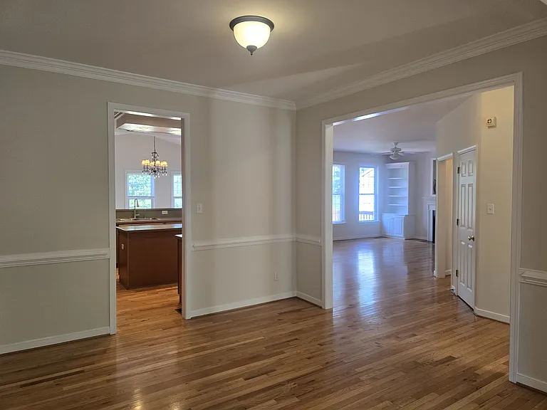 9521 Pine Trails Ct — Photo 7
