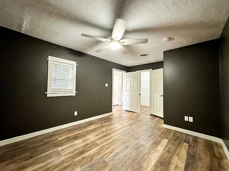 2608 Raleigh Ave — Photo 3