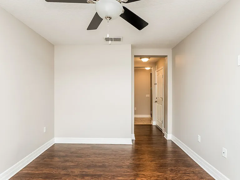 4505 Barbados Loop — Photo 11