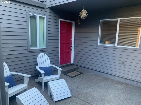 110 Greenridge Ct, Lake Oswego, OR 97035