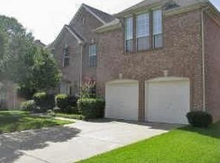 1909 N Port Ct, Grapevine, TX 76051