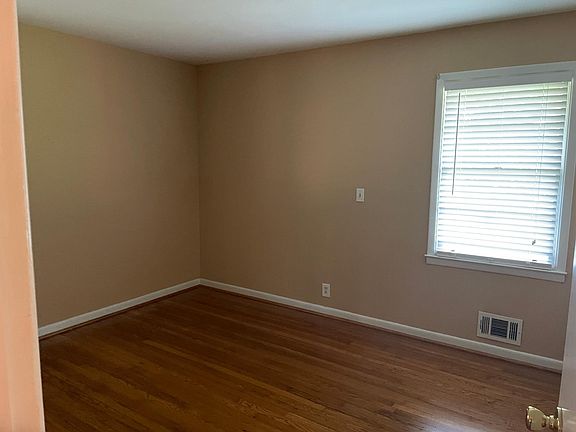 2nd image of 190 McConnell Dr
