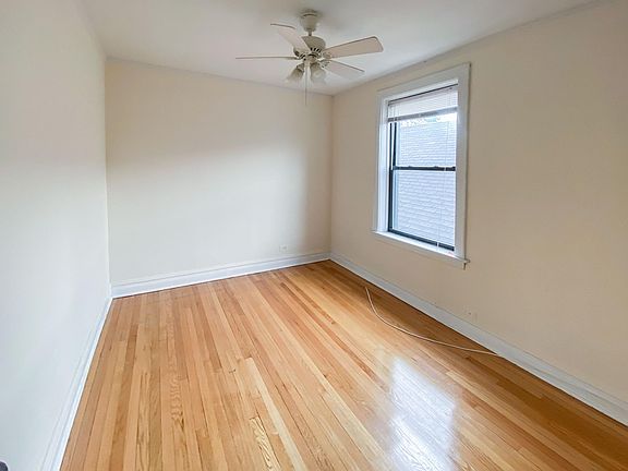 3rd image of 3620 N Marshfield Ave APT 2A