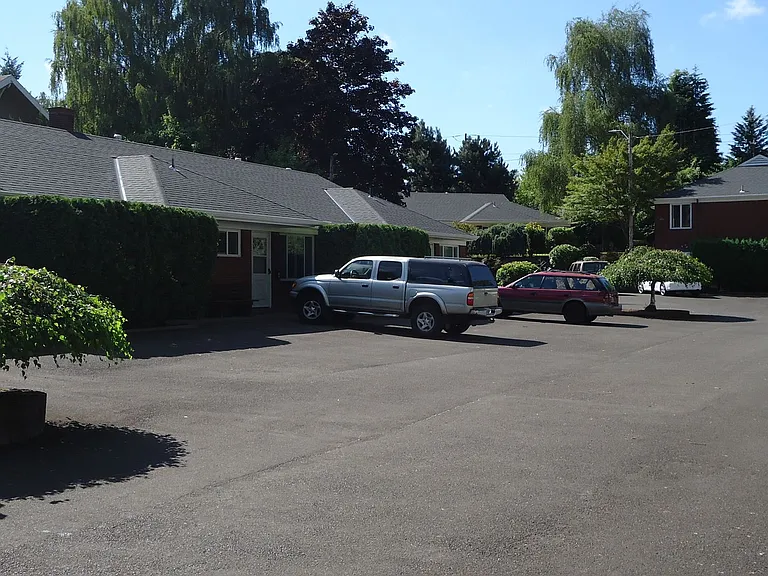 3930 SE Francis St — Photo 34