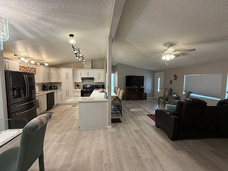 13239 E 49th Dr — Photo 8