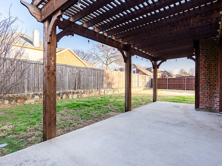 2505 Vista Oaks Dr — Photo 32