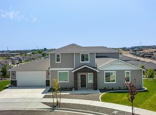 6031 W 32nd Ct, Kennewick, WA 99338
