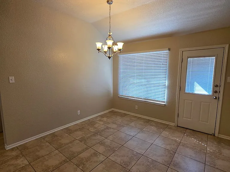 5804B Aquarius Dr — Photo 5
