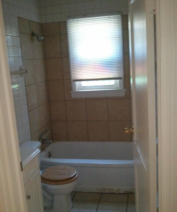 2nd image of 1328 Dakota St
