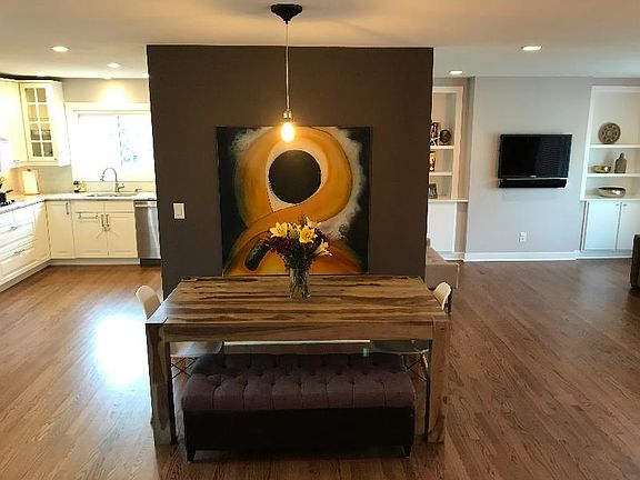 5th image of 420 E Wynbrook Dr