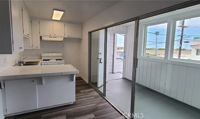 102 Avenida San Fernando #5 — Photo 5