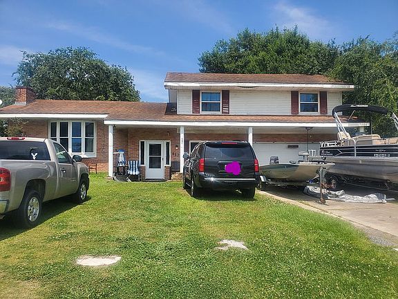 2nd image of 417 Southeast Blvd