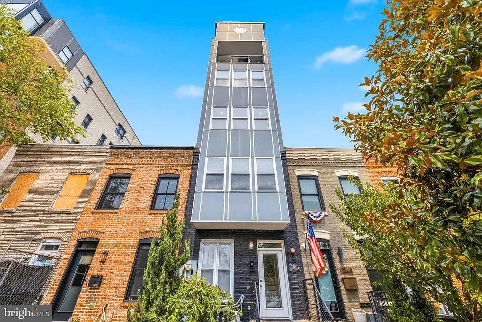 2 bed, 1416 sqft, $4,692 — Photo 1