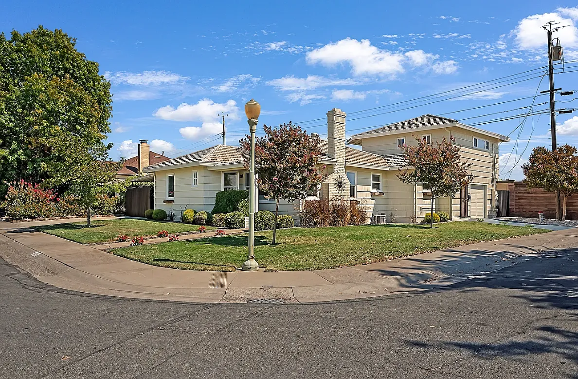 2 bed, 1264 sqft, $2,950 — Photo 3