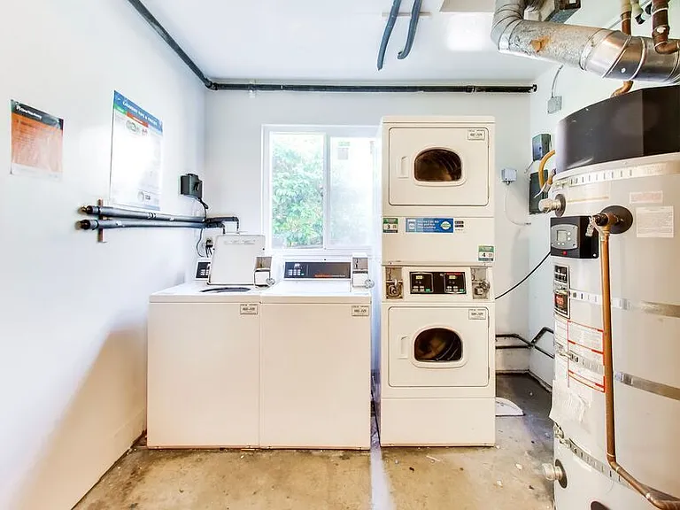 170 Stoakes Ave #9 — Photo 14