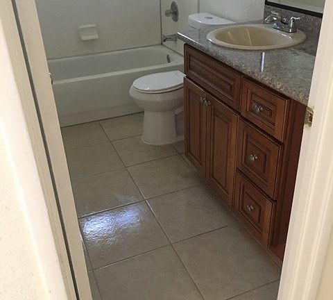 5th image of 4204 Lantana Ave