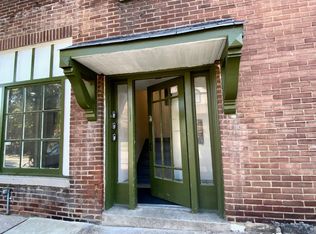 1120 Sidney St #2, Saint Louis, MO 63104