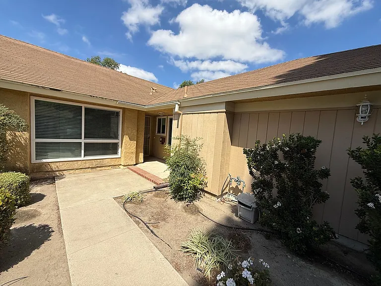 11109 Village 11 — Photo 2