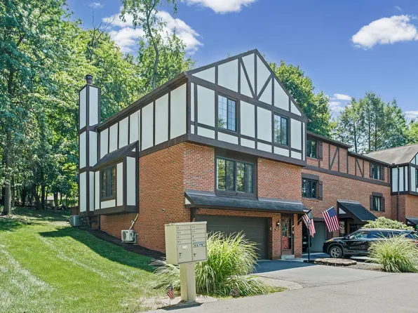 201 Trailside Dr, Sewickley, PA 15143