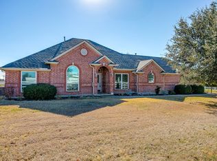 801 Creek Hollow Ln, Fort Worth, TX 76131