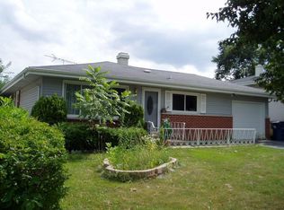 691 W Wrightwood Ave, Addison, IL 60101