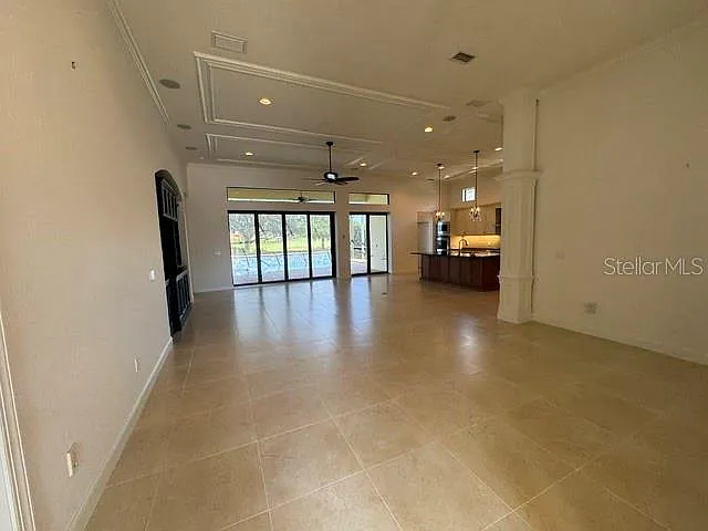 3 bed, 2.5 bath, 2479 sqft, $4,850 — Photo 4
