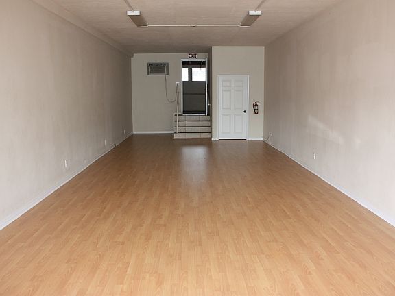 5th image of 1637 E Washington Blvd