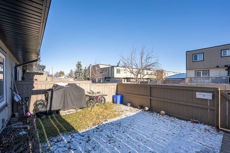 Calgary Townhouse for rent - 3 Bedrooms — photo 13