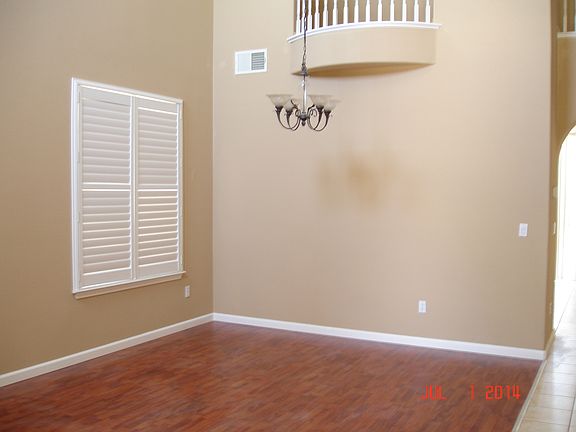 5th image of 2419 Crestmore Cir