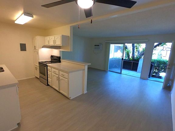 3rd image of 18430 Malden St #13