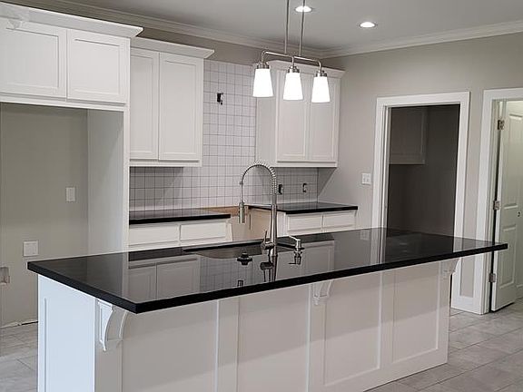 3rd image of 3855 Royal Meadows St