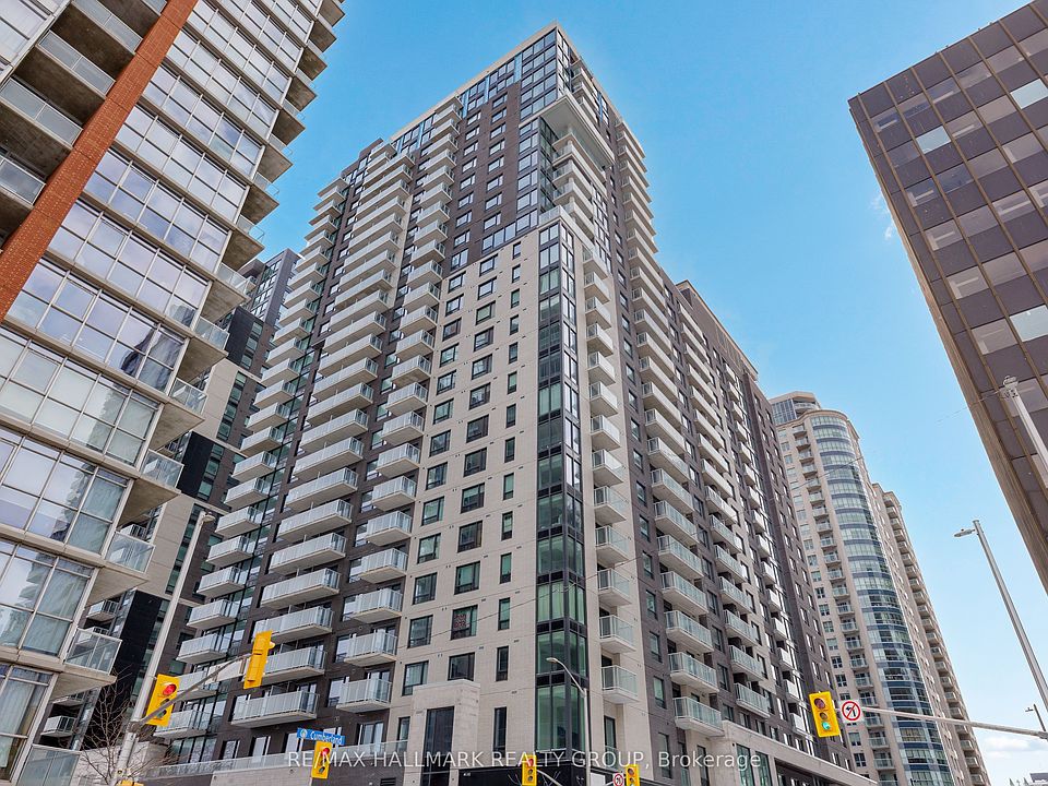 1st image of 180 George St #2008