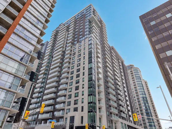 180 George St #2202, Ottawa, ON K1N 9M2