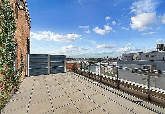 4th image of 305 McGuinness Blvd APT 5B
