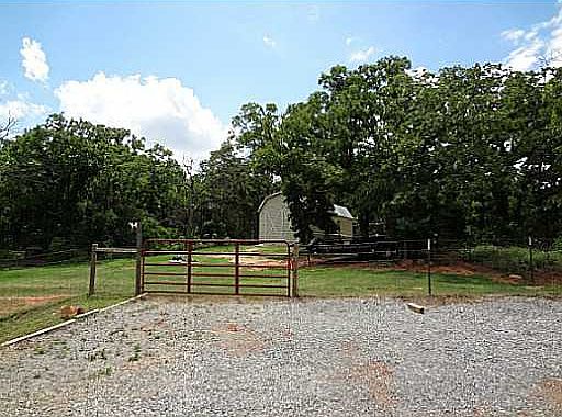 3rd image of 15351 Whispering Oaks