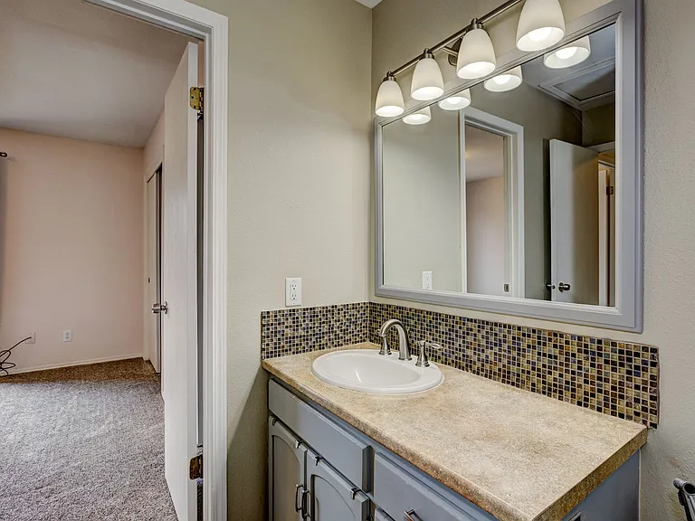 3036 S Betsy Ross Ln — Photo 17