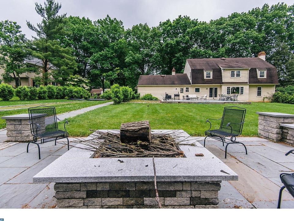 2nd image of 545 Gulph Rd